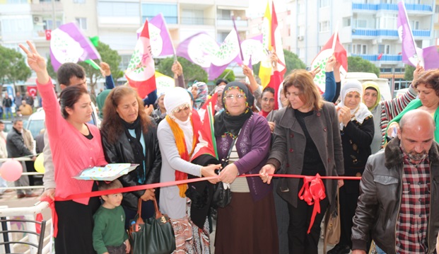 HDP'li adaylar Aydın'da üç seçim bürosu açtı