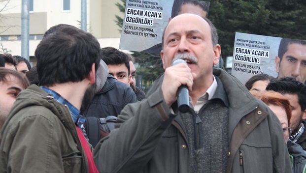 Öğrenciler, üniversitelerdeki saldırıları protesto etti